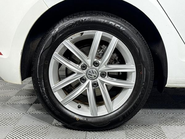 2017-Volkswagen-Golf-VII-10-TSI-Comfortline image:7