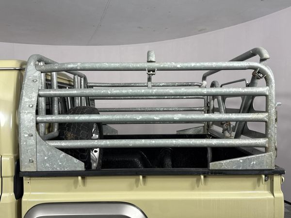 2020-Toyota-Land-Cruiser-79-42-D-Double-Cab image:11