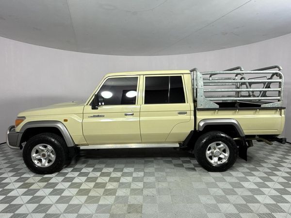 2020-Toyota-Land-Cruiser-79-42-D-Double-Cab image:16