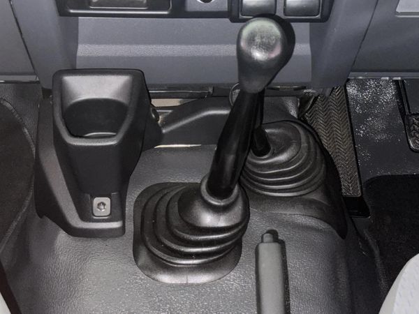 2020-Toyota-Land-Cruiser-79-42-D-Double-Cab image:7