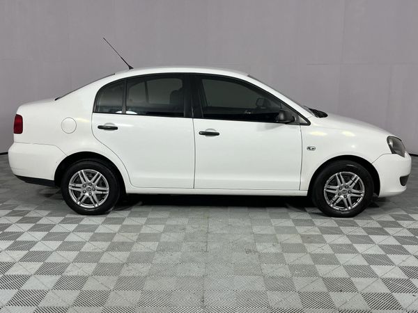 2011-Volkswagen-Polo-Vivo-14-Trendline image:11