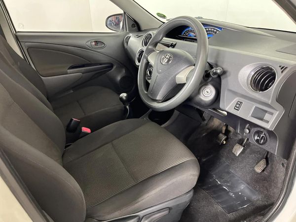 2017-Toyota-Etios-15-XS-5-dr image:9