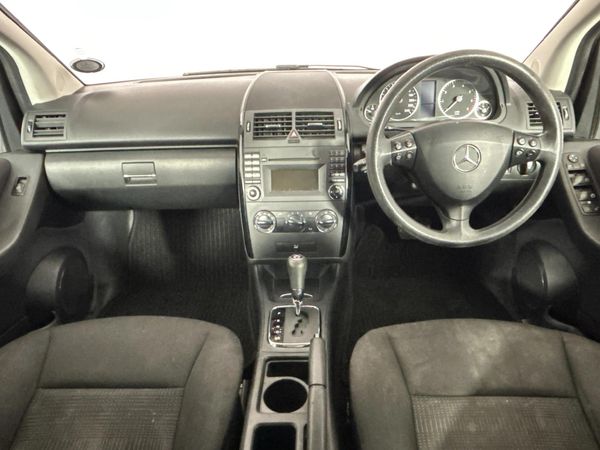 2010-Mercedes-Benz-A-Class-A-180-Elegance-Auto image:1