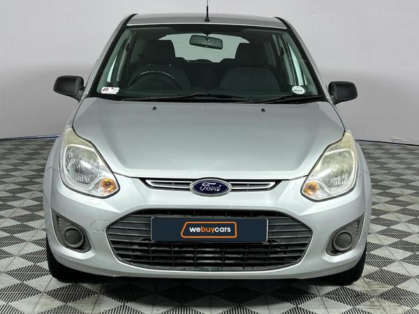 2013-Ford-Figo-14-Ambiente image:14