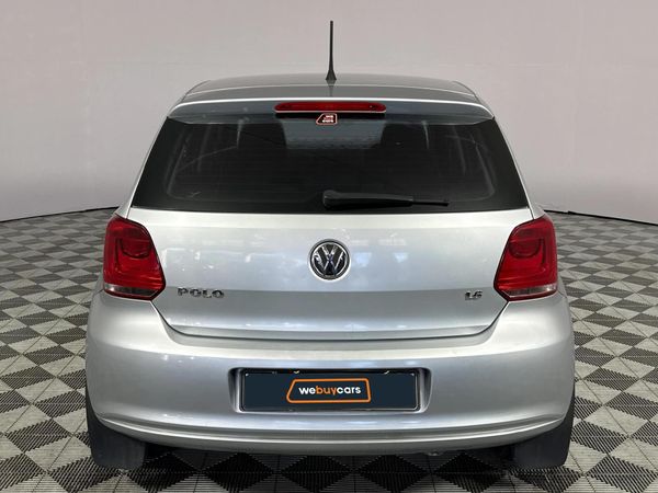 2010-Volkswagen-Polo-16-Comfortline-5-dr image:18