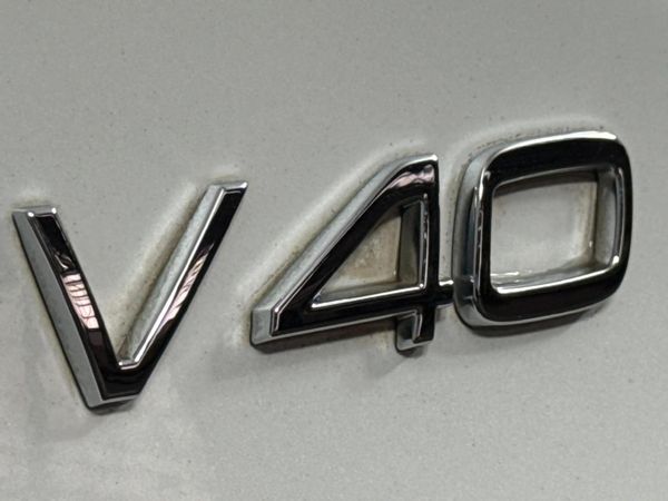 2015-Volvo-V40-T4-Elite-Auto image:11