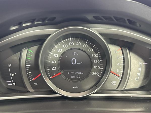 2015-Volvo-V40-T4-Elite-Auto image:2