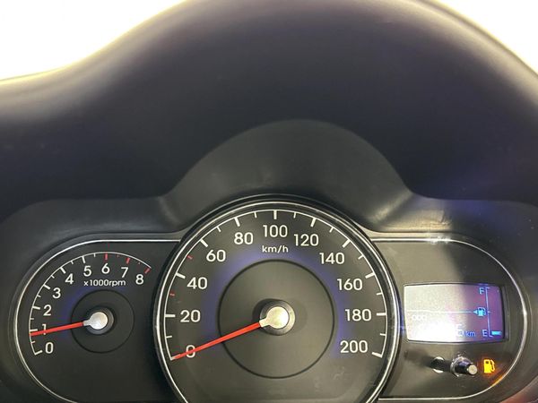 2017-Hyundai-i10-11-GLS-Motion image:2