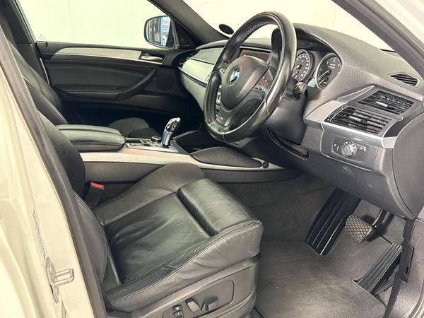 2013-BMW-X6-M50d image:9