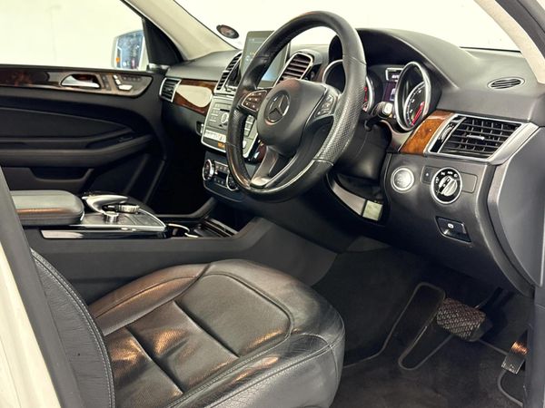 2016-Mercedes-Benz-GLE-500-4Matic image:9