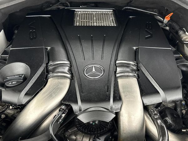 2016-Mercedes-Benz-GLE-500-4Matic image:12