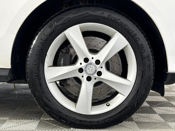 2016-Mercedes-Benz-GLE-500-4Matic image:5