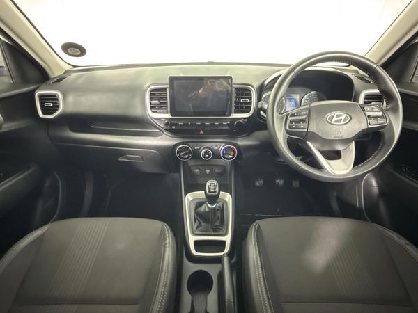 2020-Hyundai-Venue-10-TGDI-Fluid image:1