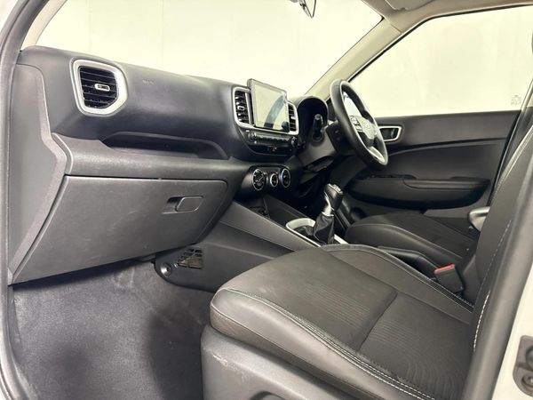 2020-Hyundai-Venue-10-TGDI-Fluid image:8