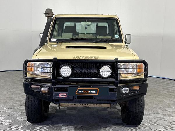 2020-Toyota-Land-Cruiser-79-45-D-Single-Cab image:10