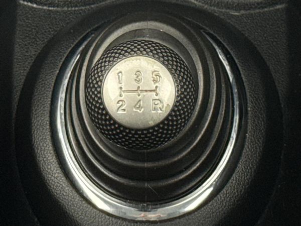 2018-Honda-Brio-12-Comfort-5-dr image:10