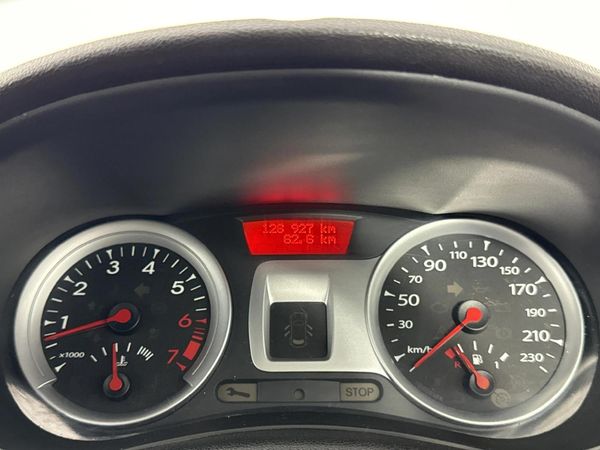 2013-Renault-Clio-III-16-Yahoo-5-dr image:2