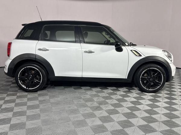 2016-MINI-Countryman-Cooper-S-Auto image:17