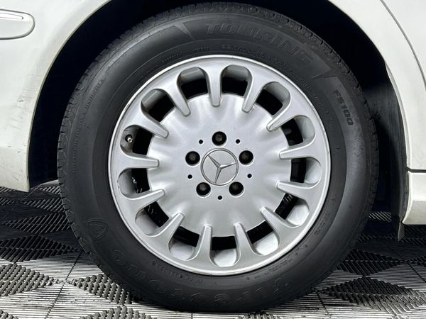 2005-Mercedes-Benz-E-Class-E-280 image:7