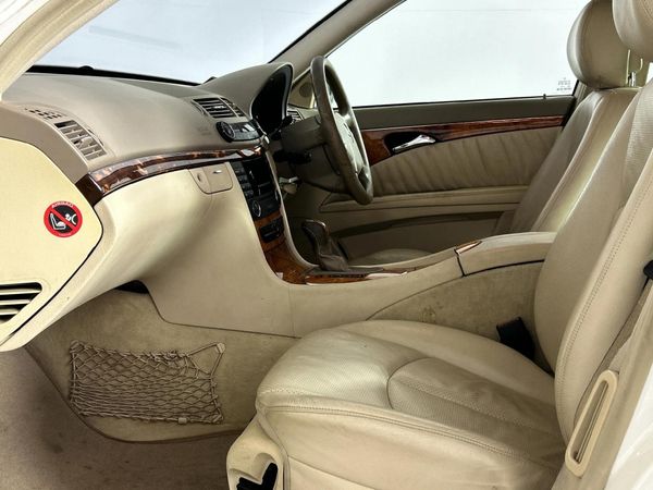 2005-Mercedes-Benz-E-Class-E-280 image:8