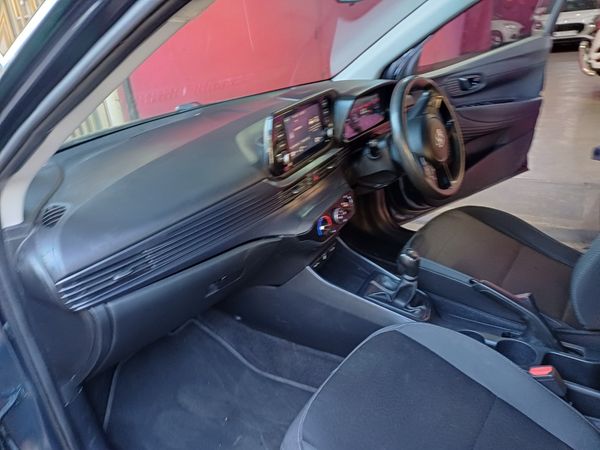 2023-Hyundai-i20-12-Fluid image:16
