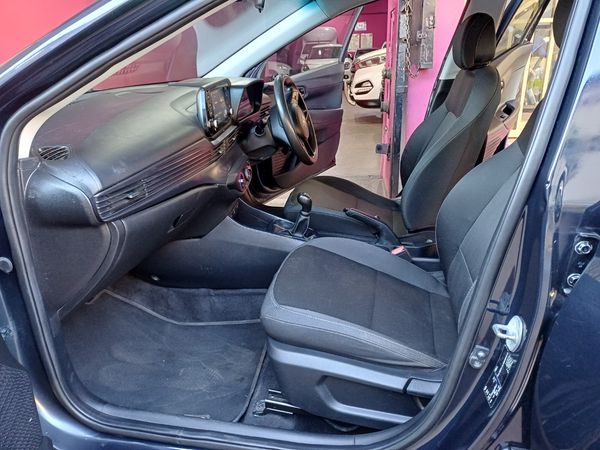 2023-Hyundai-i20-12-Fluid image:18