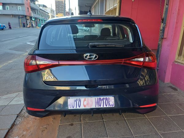 2023-Hyundai-i20-12-Fluid image:5