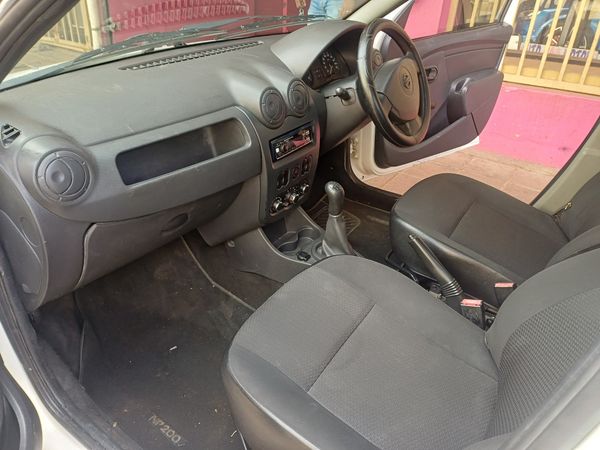 2021-Nissan-NP200-16-AC-Safety-Pack image:12