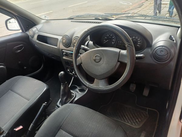 2021-Nissan-NP200-16-AC-Safety-Pack image:15