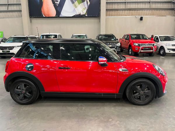2018-MINI-Hatch-One-15T-Auto image:1