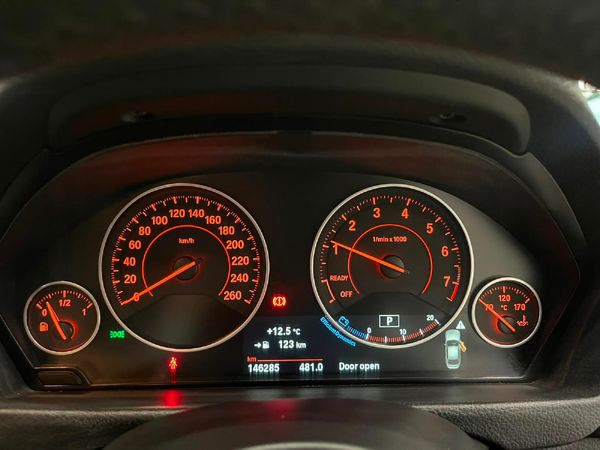 2017-BMW-3-Series-320i-M-Sport-Auto image:10