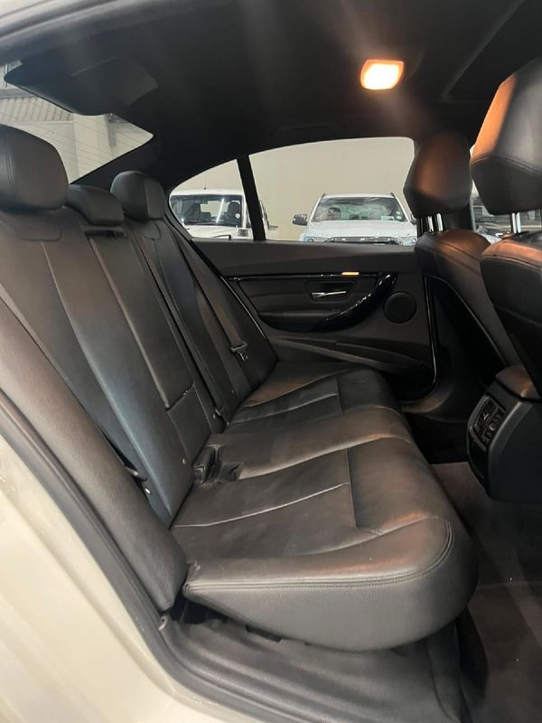 2017-BMW-3-Series-320i-M-Sport-Auto image:11
