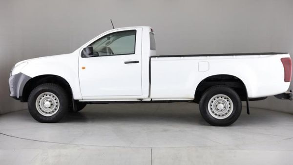 2021-Isuzu-D-Max-250C-Fleetside-Single-Cab image:17