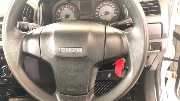 2021-Isuzu-D-Max-250C-Fleetside-Single-Cab image:20