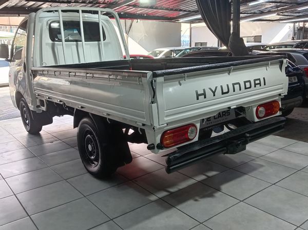2017-Hyundai-H100-Bakkie-26D image:5