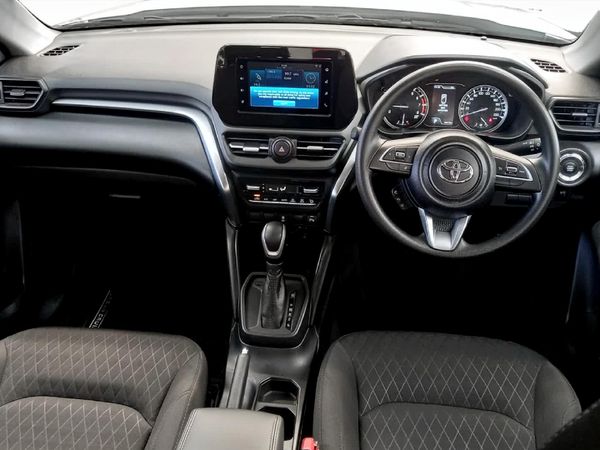 2025-Toyota-Urban-Cruiser-15-XR-Auto image:5