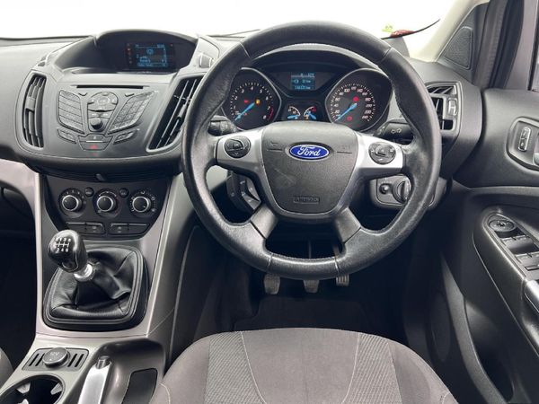 2015-Ford-Kuga-15-EcoBoost-Ambiente image:6