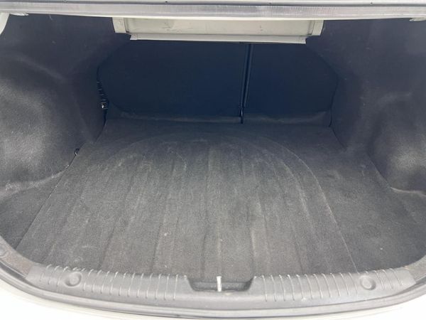 2017-Hyundai-Accent-16-GLS-Fluid-Auto image:10