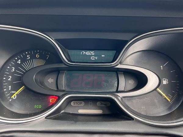 2015-Renault-Captur-12T-Dynamique-5-dr-Auto-88kW image:9