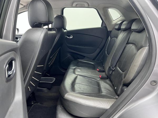 2015-Renault-Captur-12T-Dynamique-5-dr-Auto-88kW image:11