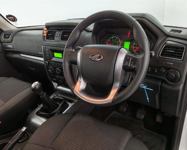 2023-Mahindra-Pik-Up-22-mHawk-S6-4x4-Double-Cab image:11