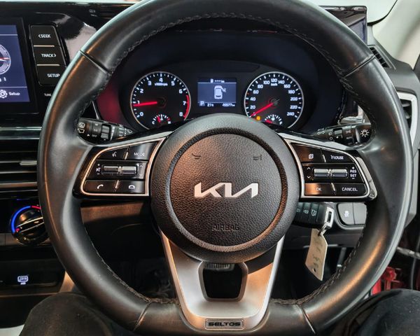 2023-Kia-Seltos-16-EX-Auto image:13