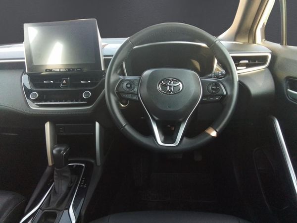 2025-Toyota-Corolla-Cross-18-XS image:10
