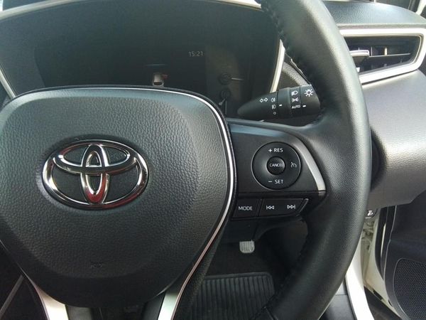2025-Toyota-Corolla-Cross-18-XS image:16
