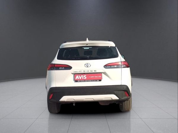 2025-Toyota-Corolla-Cross-18-XS image:5