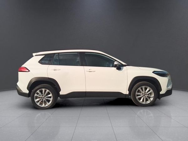 2025-Toyota-Corolla-Cross-18-XS image:7
