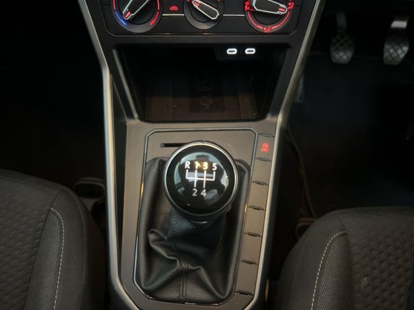 2021-Volkswagen-Polo-10-TSI-Comfortline image:16