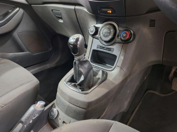 2016-Ford-Fiesta-15-TDCi-Trend-5-dr image:10
