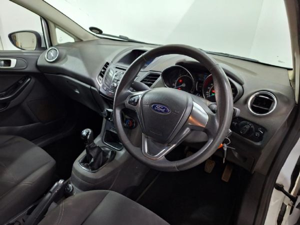 2016-Ford-Fiesta-15-TDCi-Trend-5-dr image:11