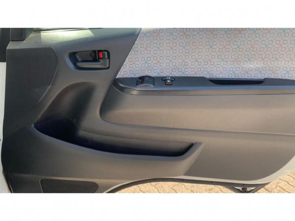 2024-Toyota-Quantum-25-D-4D-14-seat image:10